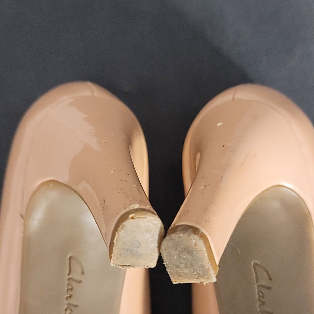 CLARKS COLLECTION ROUND TOE SLIP-ON PUMP - Picture 14 of 16